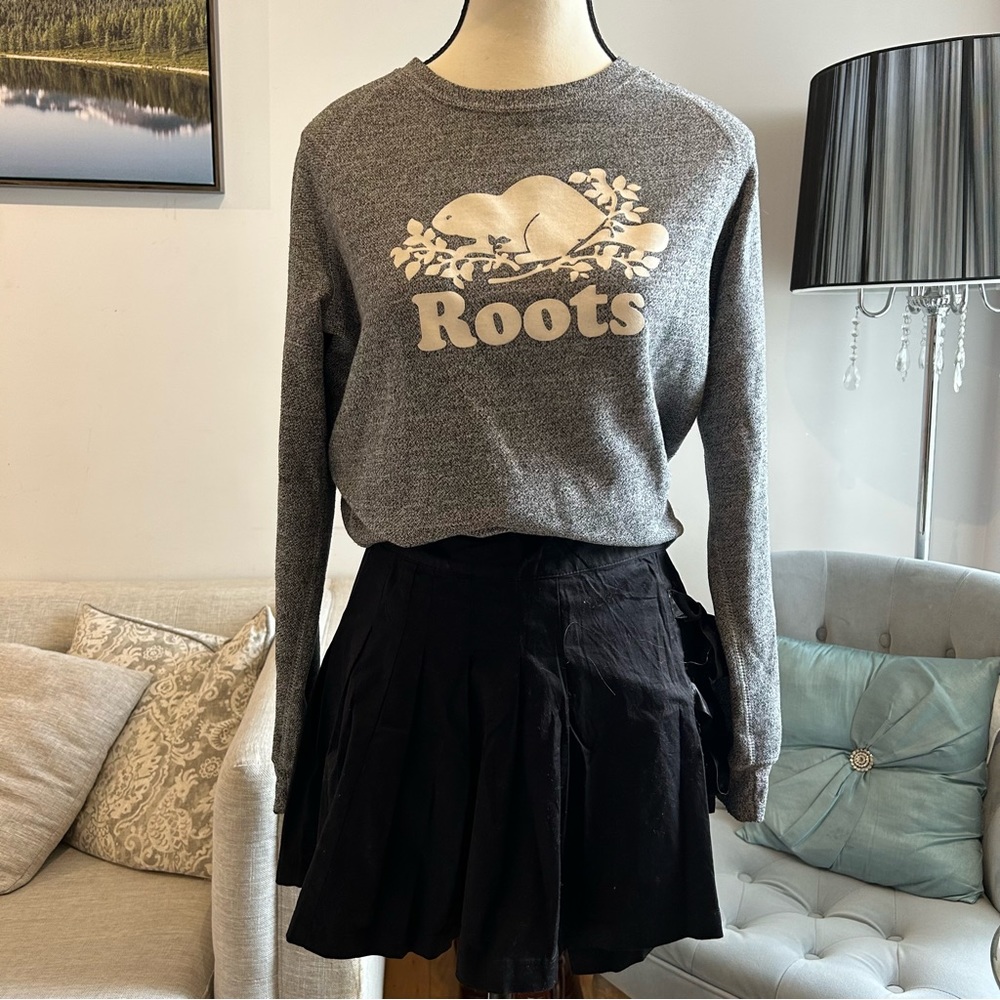 Roots size S gray classic sweatshirt